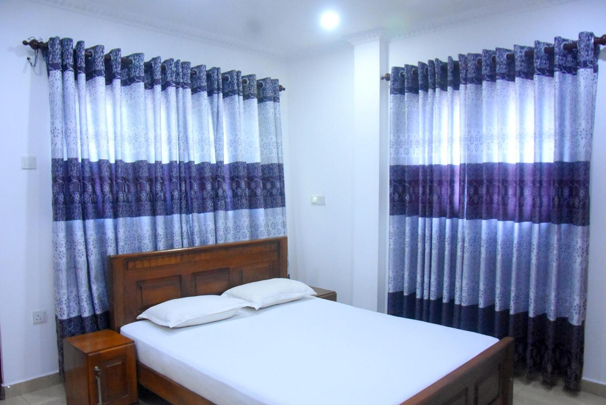 Rathna Gems Halt Hotel Ratnapura Exterior foto