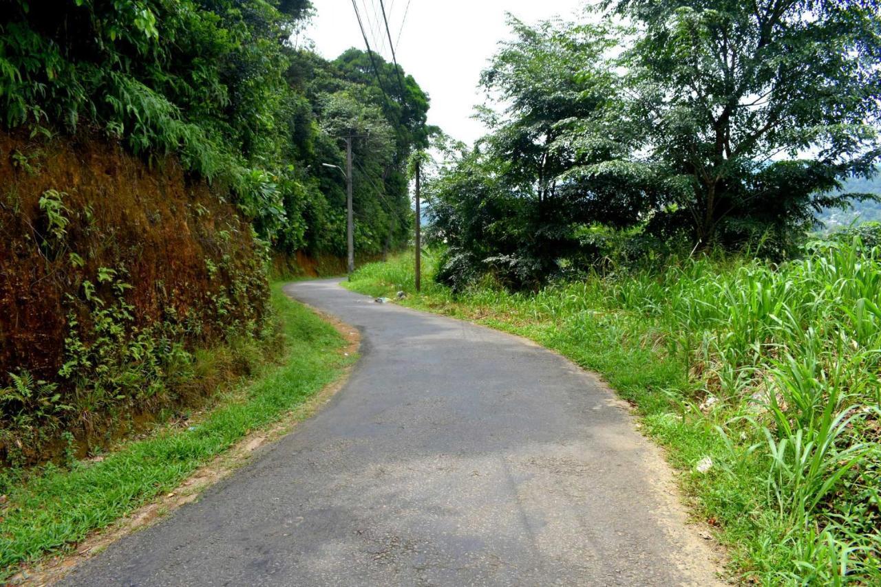 Rathna Gems Halt Hotel Ratnapura Exterior foto